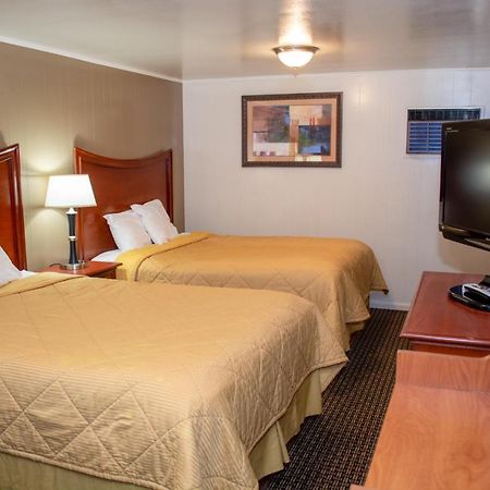 Oregon Motel 8 And Rv Parkクラマス・フォールズ エクステリア 写真