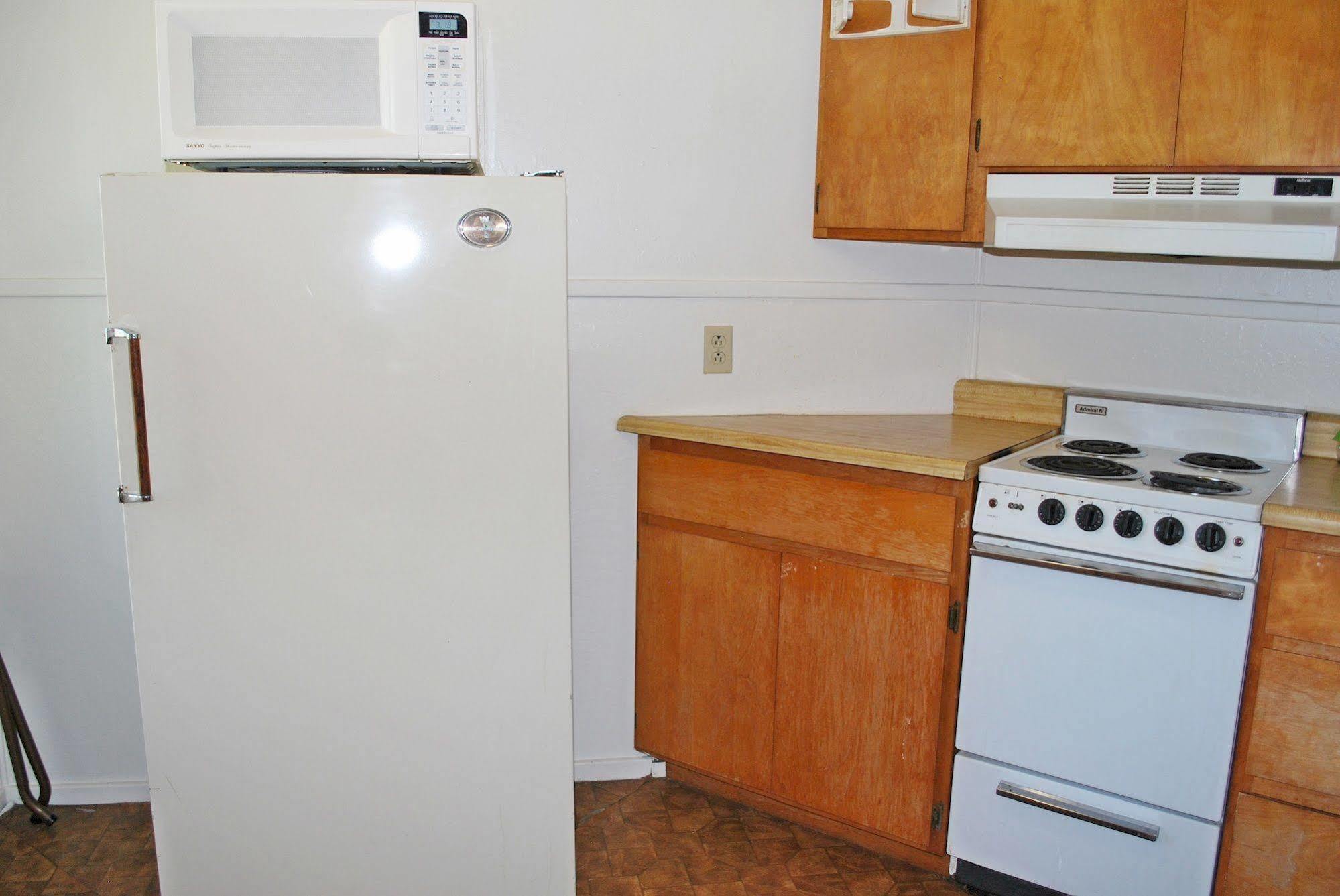 Oregon Motel 8 And Rv Parkクラマス・フォールズ エクステリア 写真