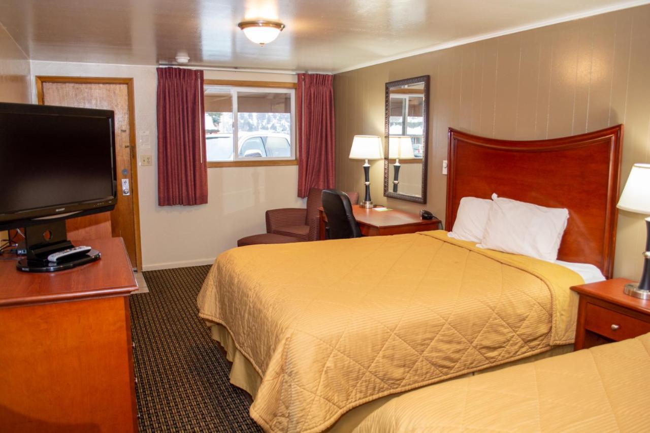 Oregon Motel 8 And Rv Parkクラマス・フォールズ エクステリア 写真