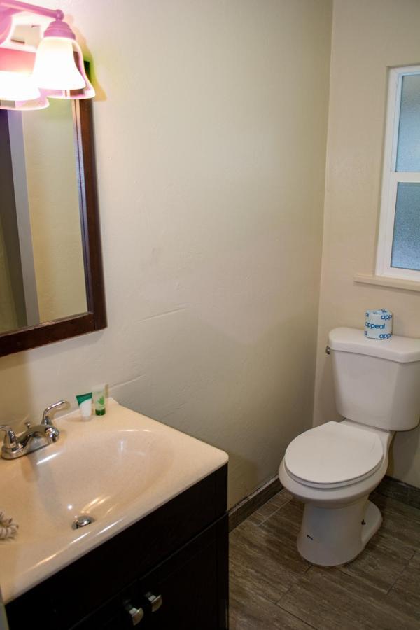Oregon Motel 8 And Rv Parkクラマス・フォールズ エクステリア 写真