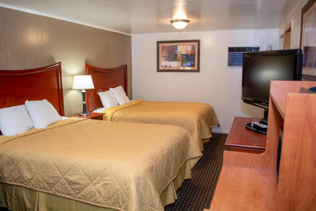 Oregon Motel 8 And Rv Parkクラマス・フォールズ エクステリア 写真
